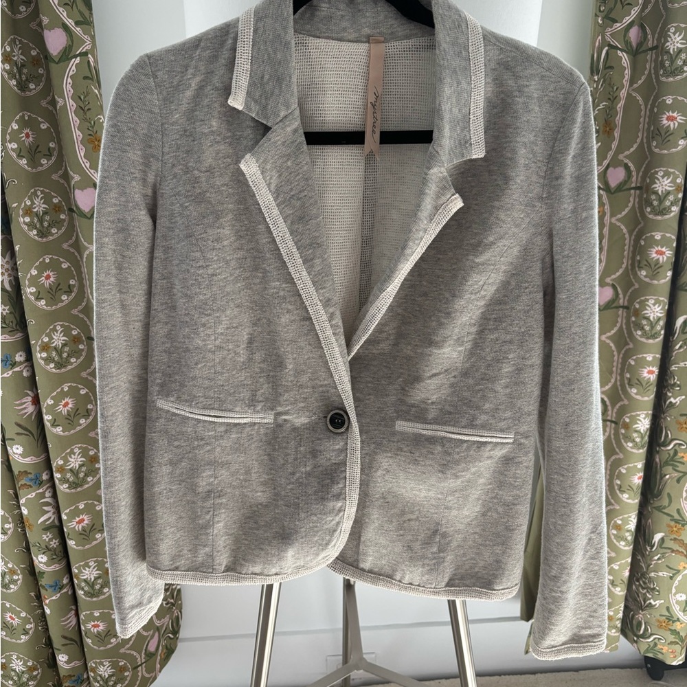Mystree Light Gray Knit Single-Button Blazer with White Trim